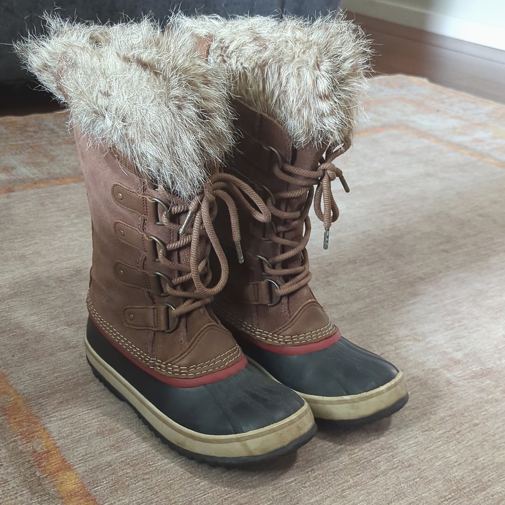 Women's Joan of Arctic Sorel Boots - Picture 2 of 6